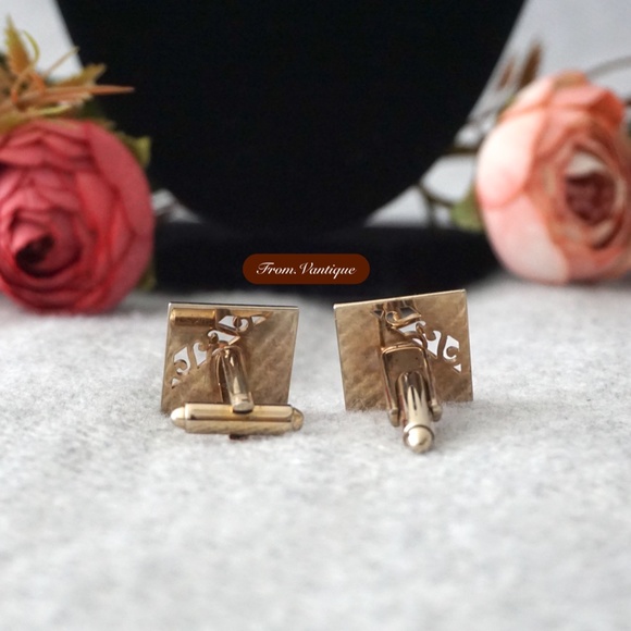 👔 VINTAGE Men Suit Golden Square with Pattern Cufflinks 🔗 - Picture 3 of 5